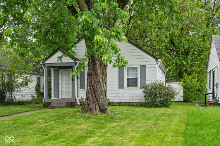 Listing Image 3