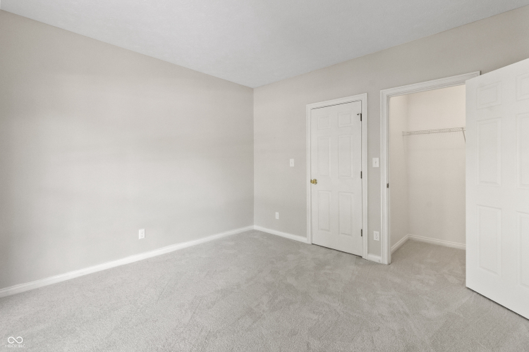 Listing Image 48
