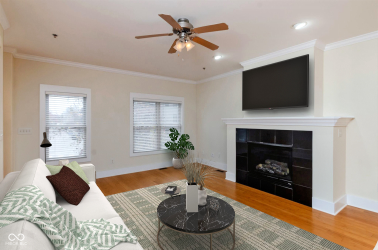 Listing Image 11