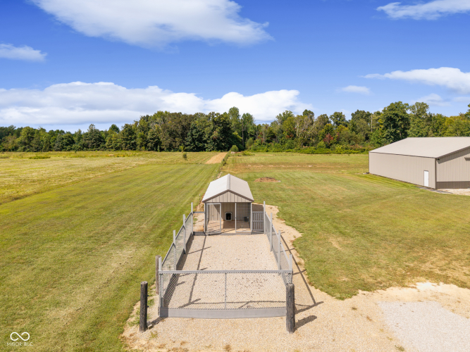 Listing Image 64