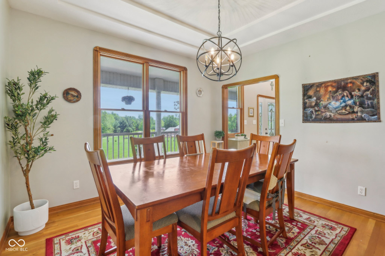 Listing Image 16