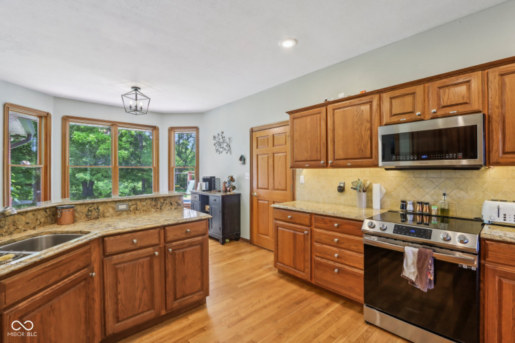 Listing Image 21