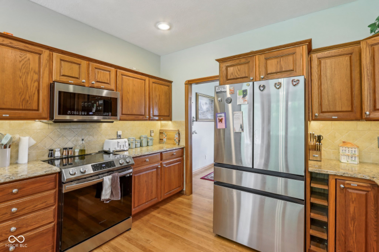 Listing Image 22