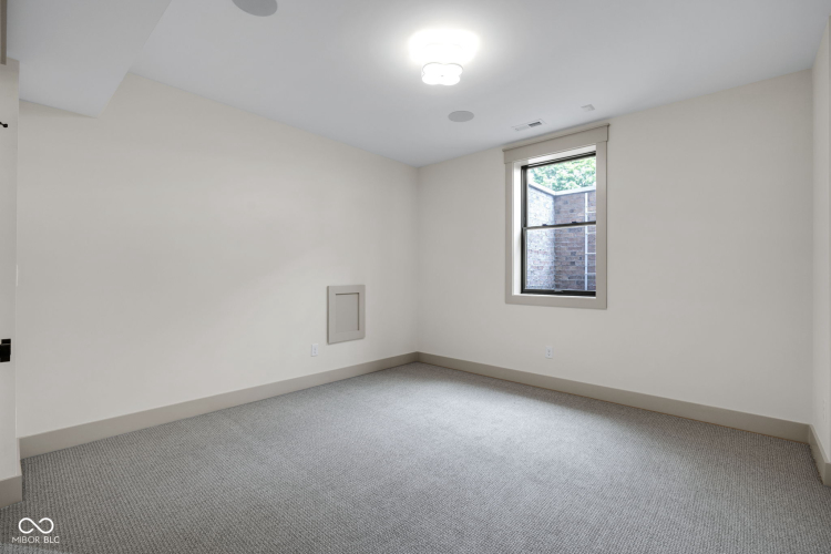 Listing Image 50