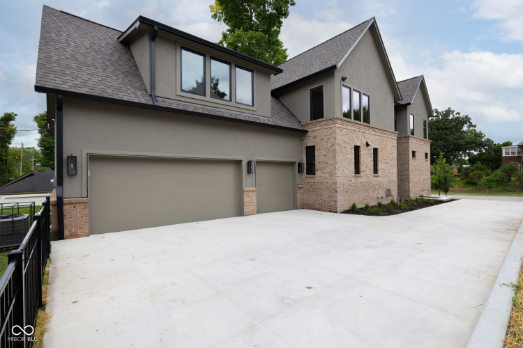 Listing Image 53