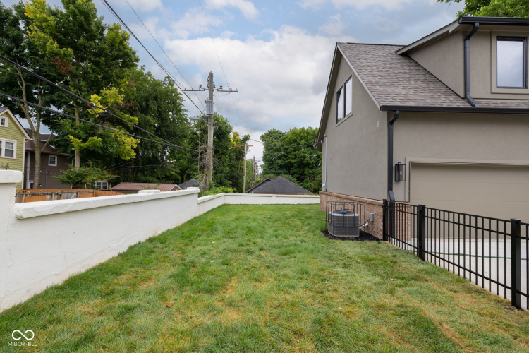 Listing Image 54
