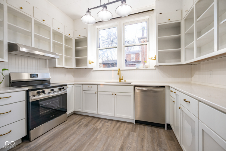 Listing Image 19