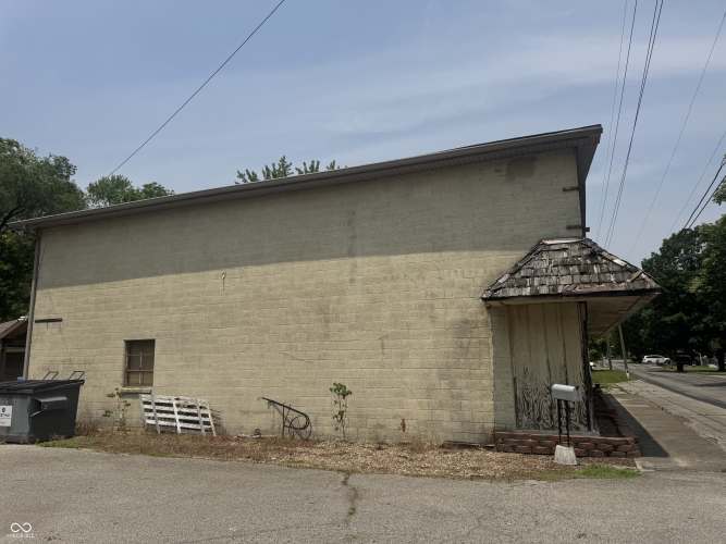 Listing Image 3