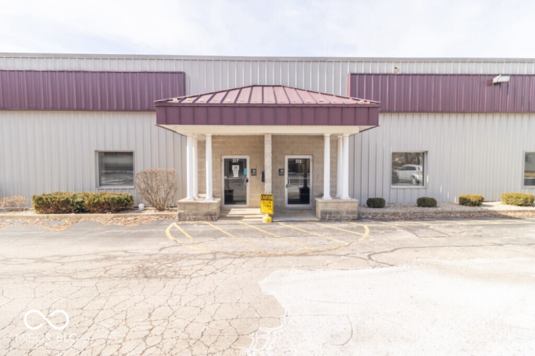 Listing Image 16
