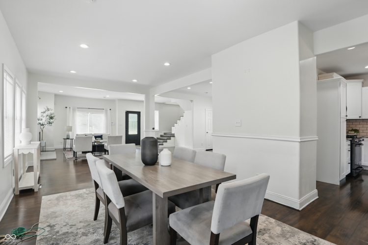 Listing Image 16
