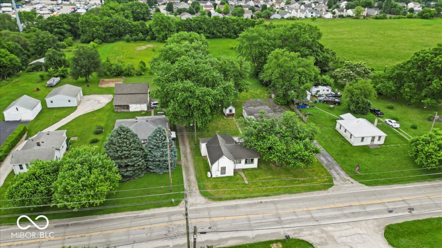 Listing Image 11