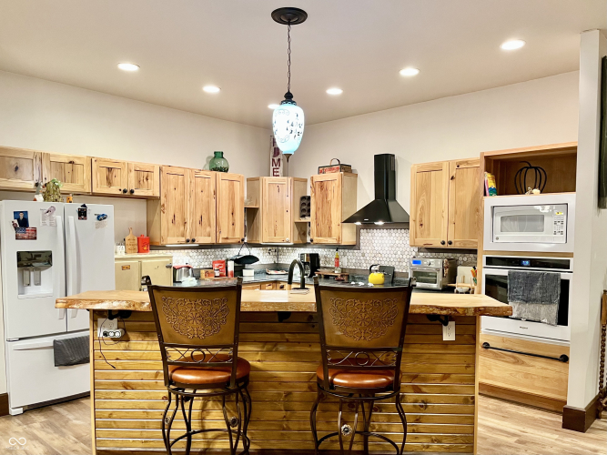 Listing Image 22