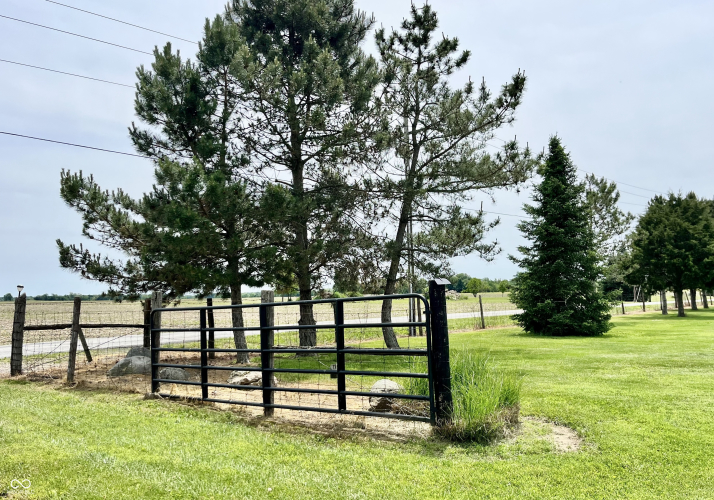 Listing Image 79