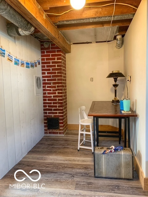 Listing Image 16
