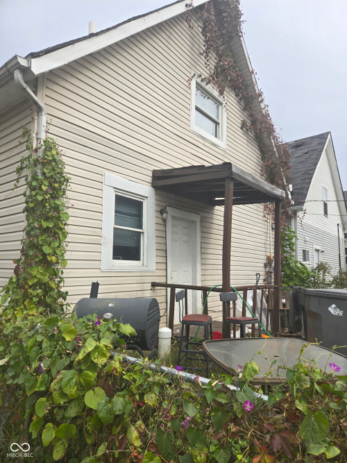 Listing Image 11