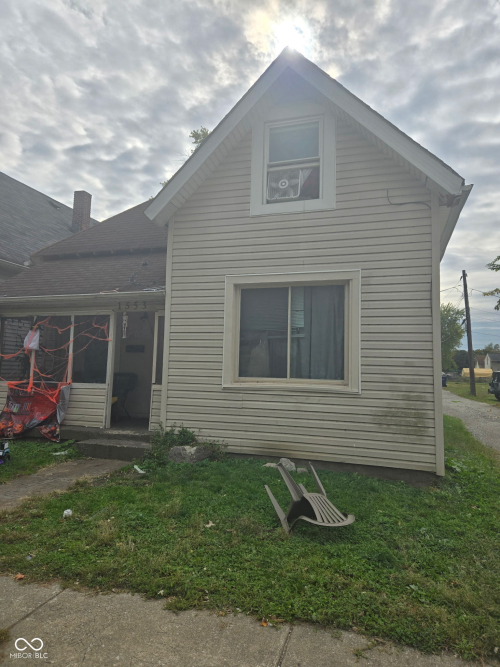 Listing Image 12
