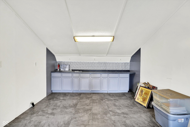 Listing Image 108