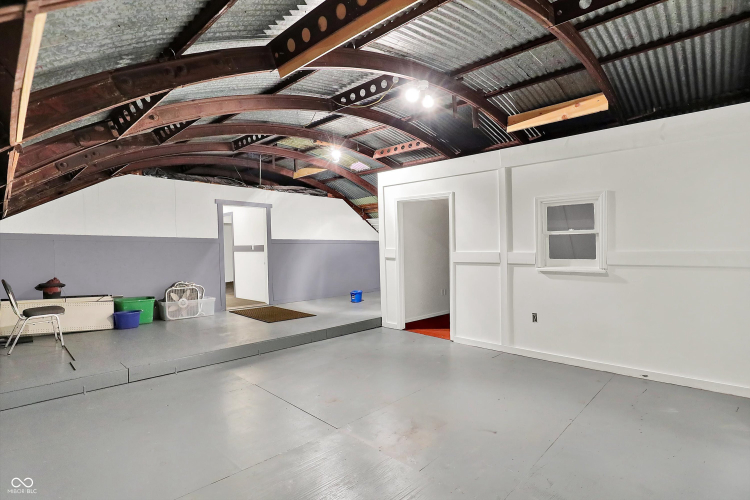 Listing Image 110