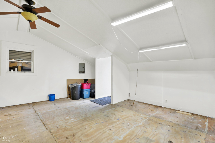 Listing Image 111