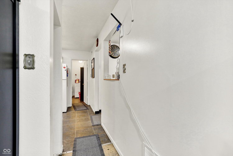 Listing Image 120