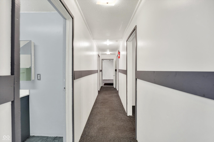 Listing Image 121