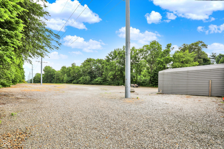 Listing Image 17