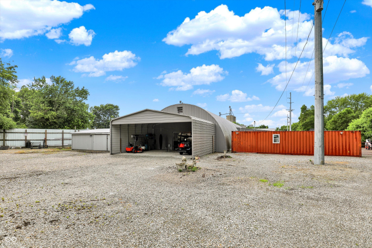 Listing Image 18