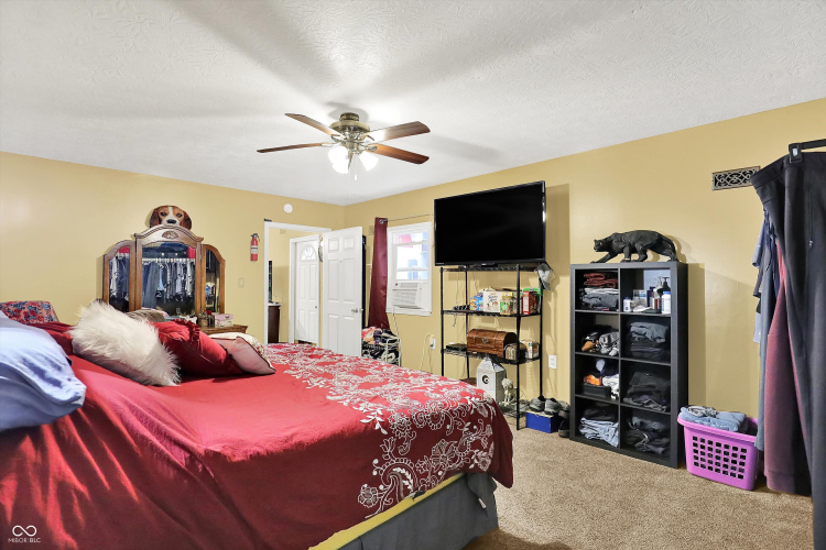 Listing Image 80