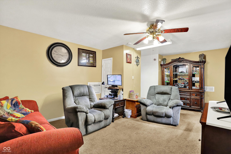 Listing Image 83