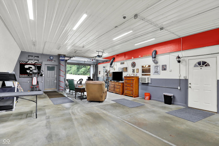 Listing Image 90