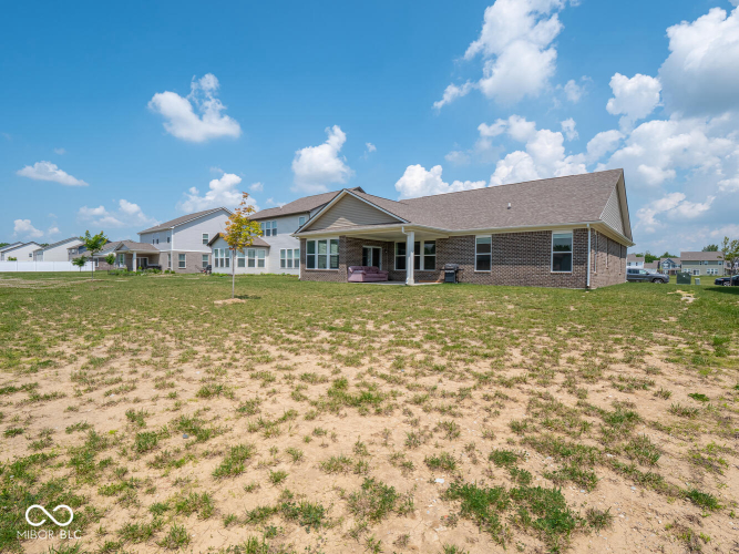 Listing Image 52