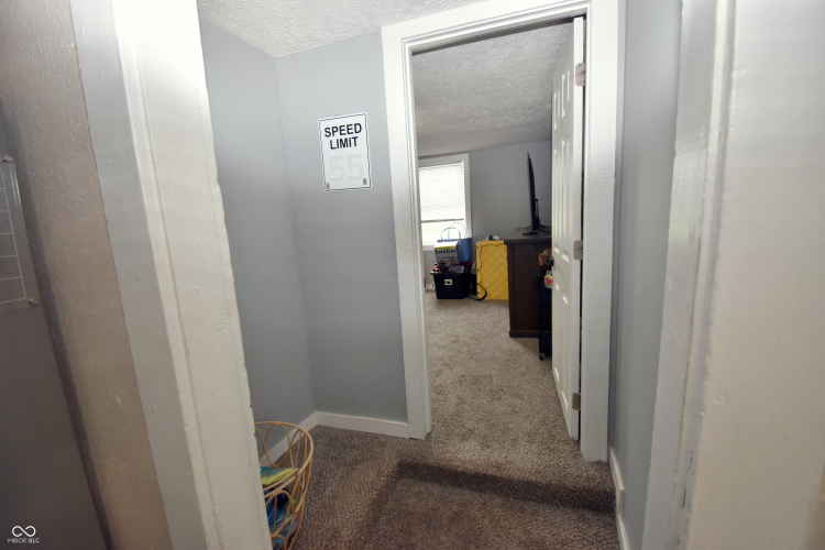 Listing Image 27