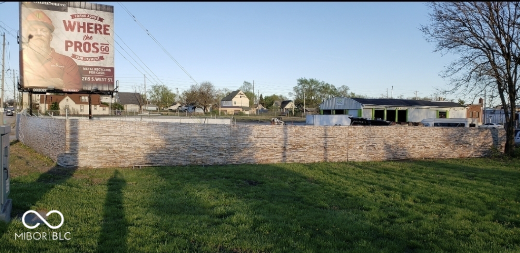 Listing Image 3