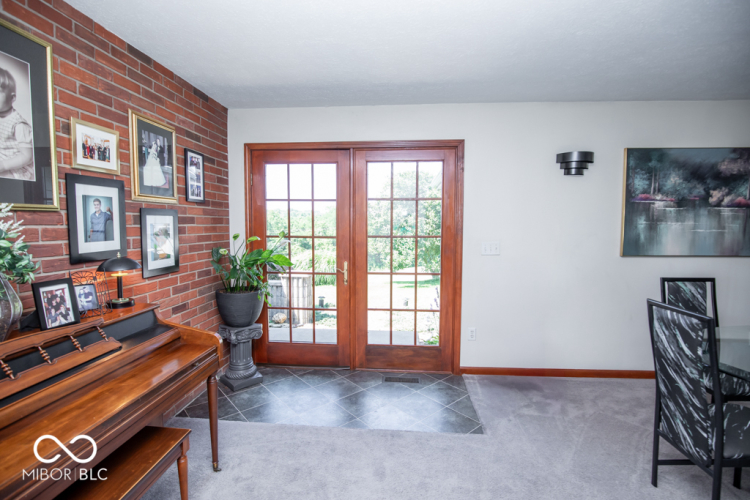 Listing Image 17