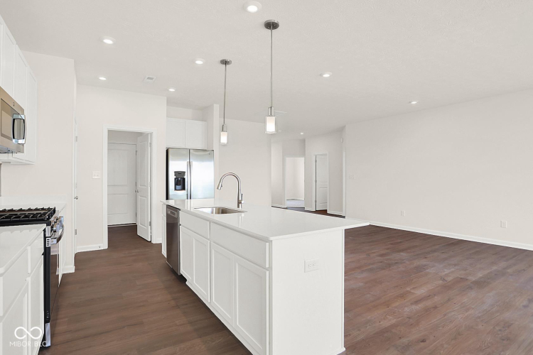 Listing Image 20