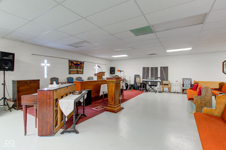 Listing Image 5