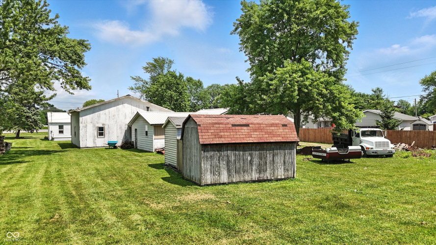 Listing Image 6