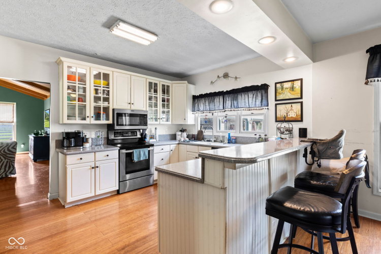 Listing Image 12