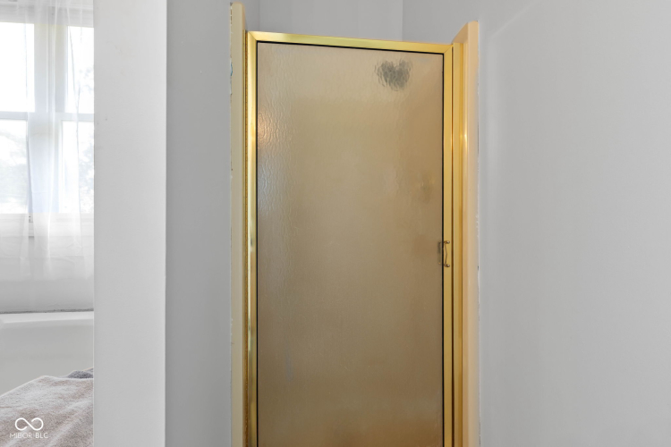 Listing Image 28