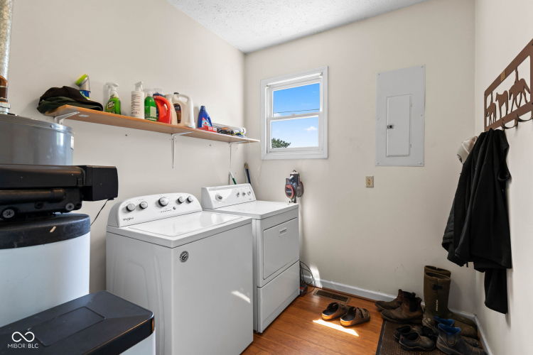 Listing Image 32