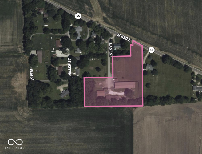 Listing Image 4