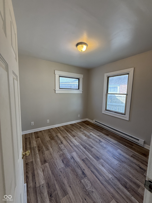 Listing Image 16