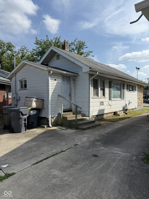 Listing Image 5