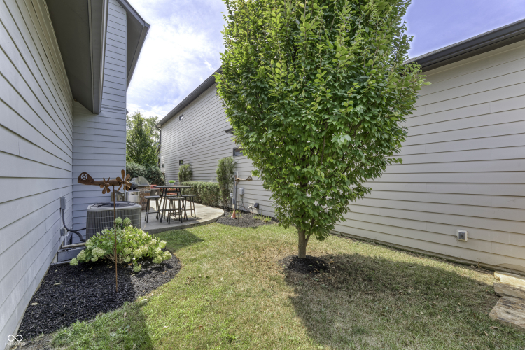 Listing Image 53