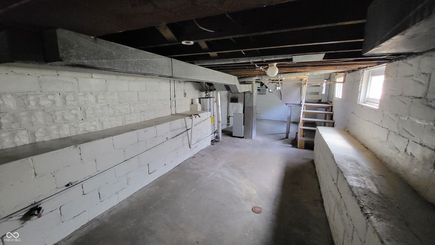 Listing Image 17