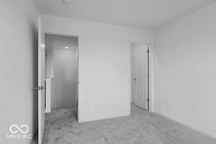 Listing Image 27