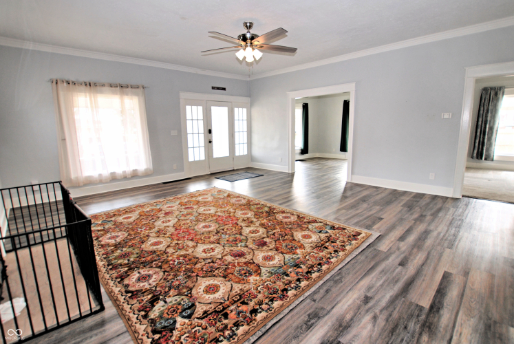 Listing Image 11