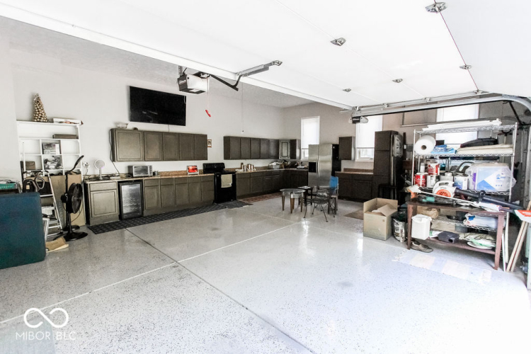Listing Image 111