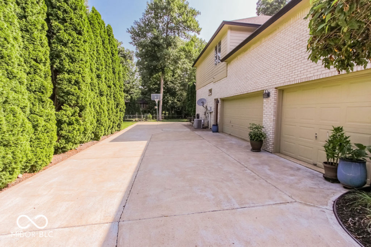 Listing Image 152