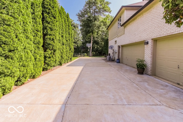 Listing Image 153